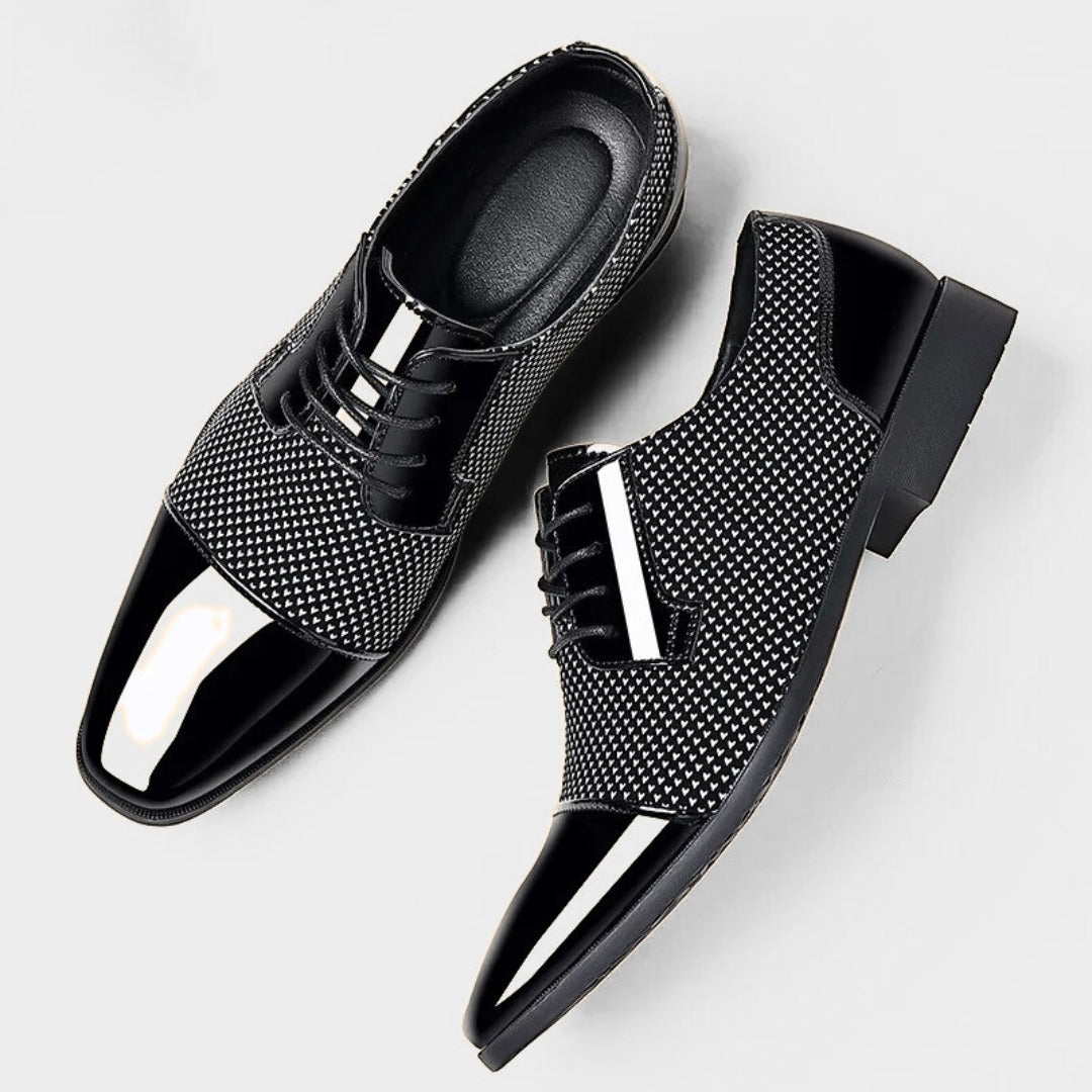 Patent Leather Dress Shoes with Pointed Toe and Textured Upper