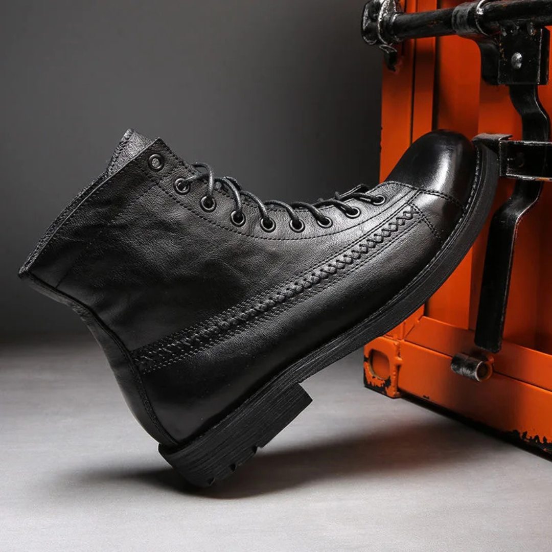 Retro Lace-Up Ankle Motorcycle Style Boots with Round Toe