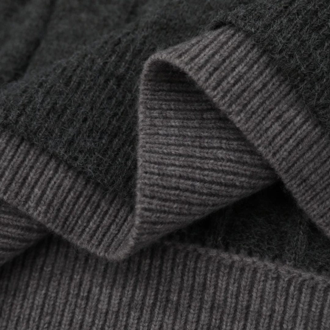 Collared Cable-Knit Pullover Grey with Layered Look