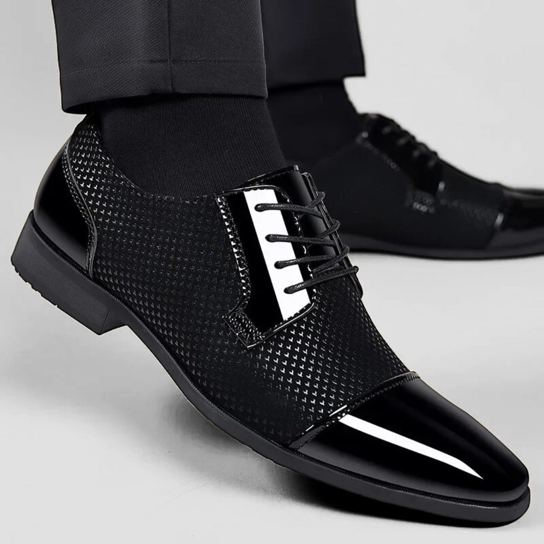 Patent Leather Dress Shoes with Pointed Toe and Textured Upper